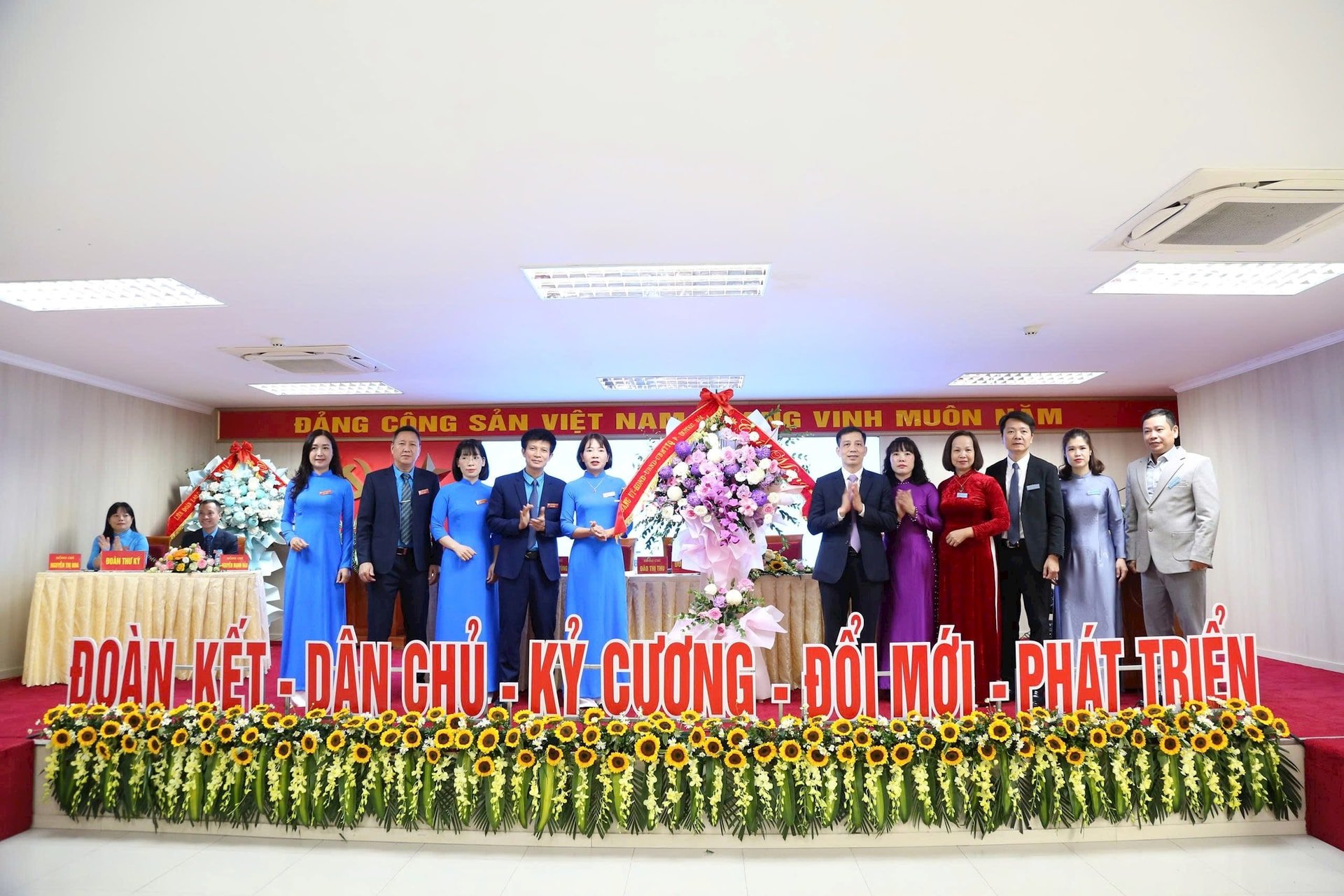 dn-phuong-tang-hoa.jpg