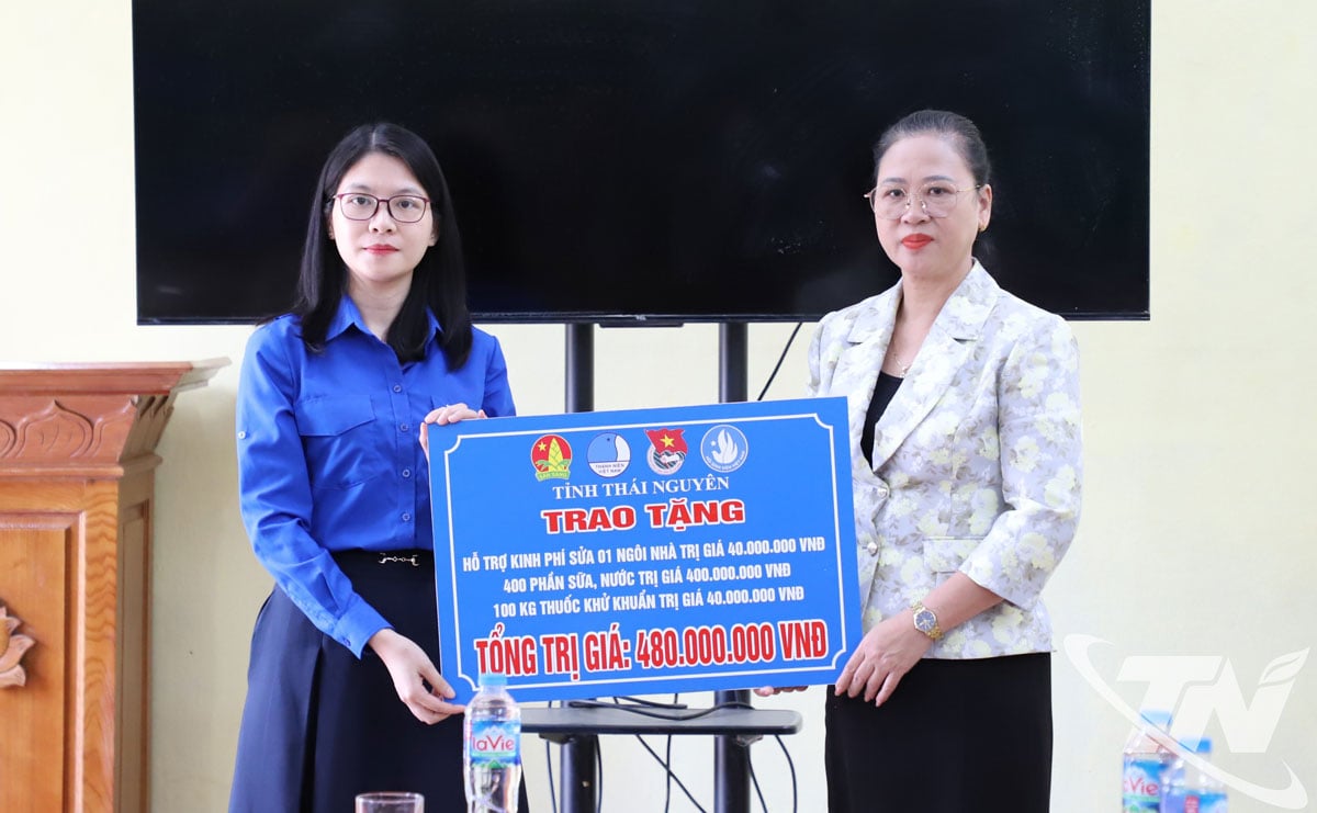 Uniunea Tineretului Provincial Thai Nguyen oferă sprijin districtului Quan Trieu.