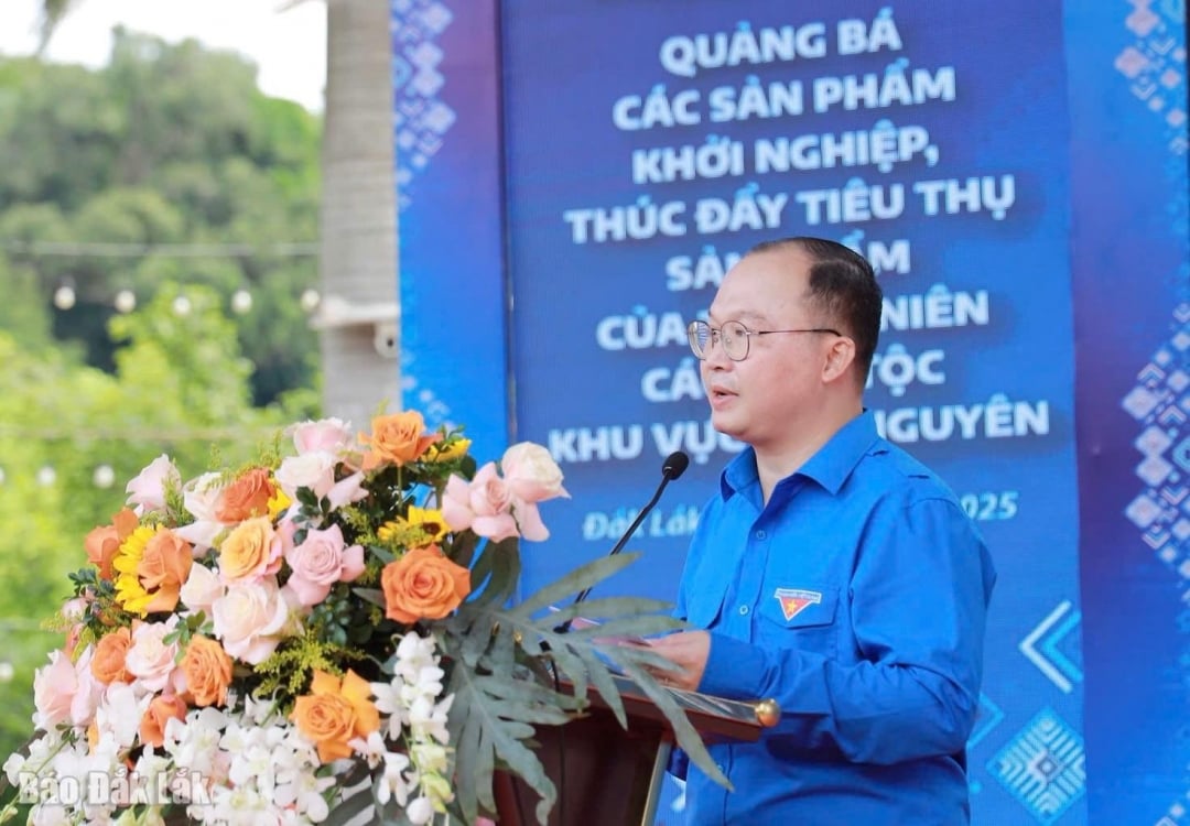 អនុប្រធានគណៈកម្មាធិការកិច្ចការយុវជនមជ្ឈិម លោក Canh Chi Quan ថ្លែងក្នុងកម្មវិធី។