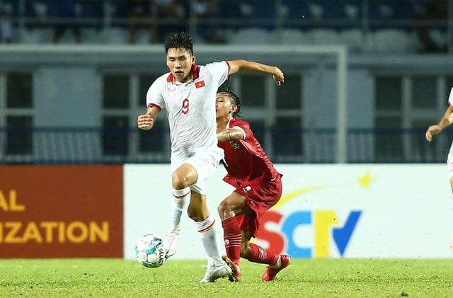 Revelado no dia em que o Vietnã Sub-23 jogou contra a Coreia, o motivo pelo qual o técnico Kim não pôde estar presente - Foto 1. Lộ diện ngày U.23 Việt Nam đấu Hàn Quốc, lý do thầy Kim không thể có mặt- Ảnh 1.