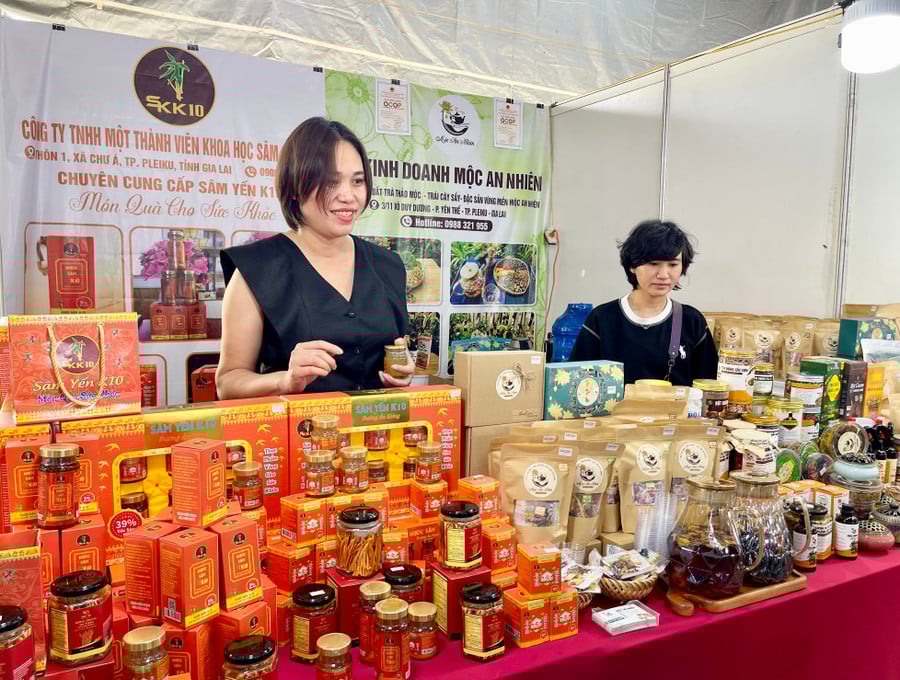 Produkter från Phuong An Phu Sam Gia Lai Science Company Limited kommer att delta i reklamkampanjen vid höstfestivalen 2025 - Anh Vu Thao.jpg