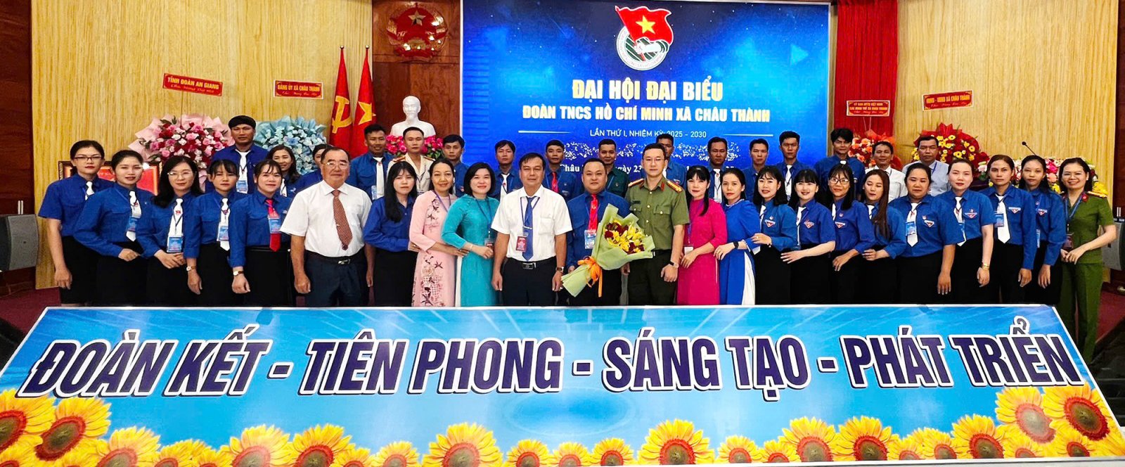 ສະຫະພັນຊາວໜຸ່ມຕາແສງ ເຈົາແທ່ງ ໄດ້ຈົດທະບຽນປະຕິບັດ 7 ໂຄງການຊາວໜຸ່ມ
