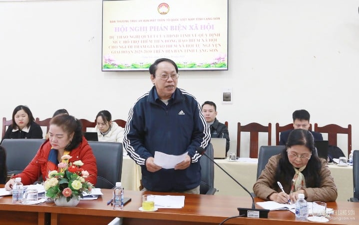 Mr. Hoang Van Pao, Chairman of the Advisory Council on Culture and Society of the Provincial Vietnam Fatherland Front Committee, delivered a speech at the conference.