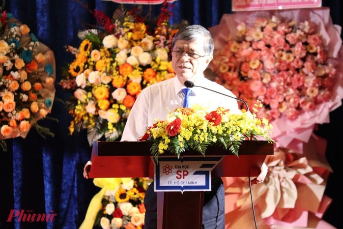 Giám đốc Sở GD-ĐT TP HCM: Thời khóa biểu phải cân bằng giữa học văn hóa và phát triển toàn diện học sinh - Ảnh 1.