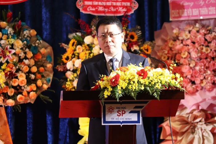 Giám đốc Sở GD-ĐT TP HCM: Thời khóa biểu phải cân bằng giữa học văn hóa và phát triển toàn diện học sinh - Ảnh 2.