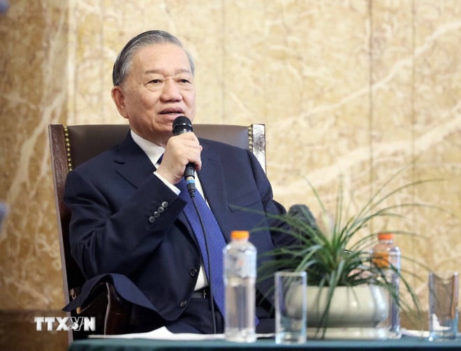 ttxvn-tong-bi-thu-to-lam-phat-bieu-chinh-sach-tai-dai-hoc-sofia-5.jpg
