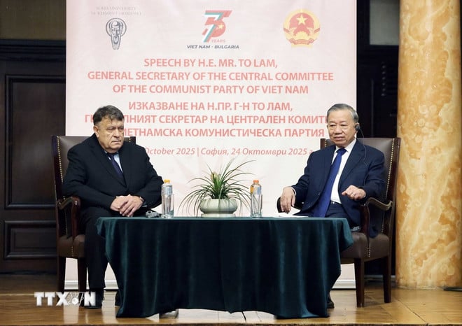 ttxvn-tong-bi-thu-to-lam-phat-bieu-chinh-sach-tai-dai-hoc-sofia-7.jpg