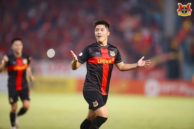 Wijzigingen in het Vietnam U23-team, coach Kim Sang-sik maakt een lijst van... - Foto 2. U.23 Việt Nam biến động nhân sự, HLV Kim Sang-sik lên danh sách…
- Ảnh 2.