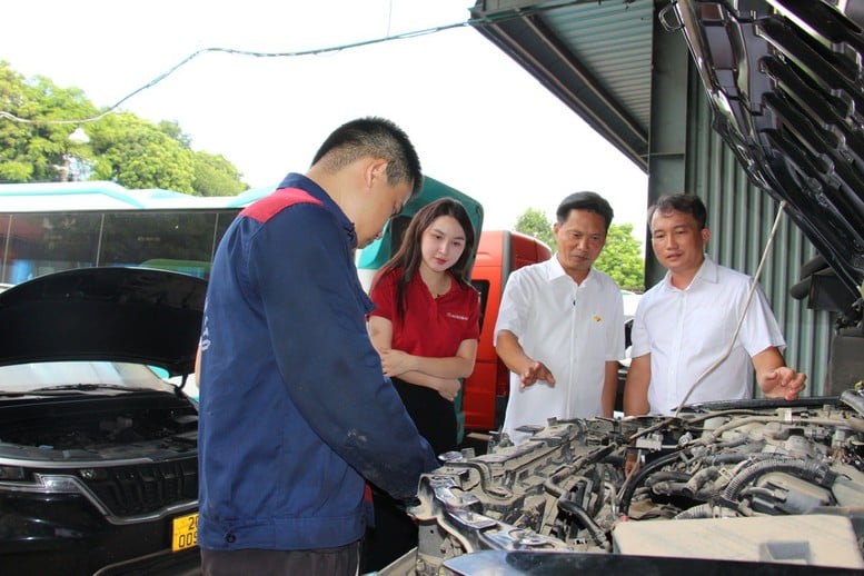Khi ngân hàng trở thành “phao cứu sinh” giữa dòng nước lũ- Ảnh 3.