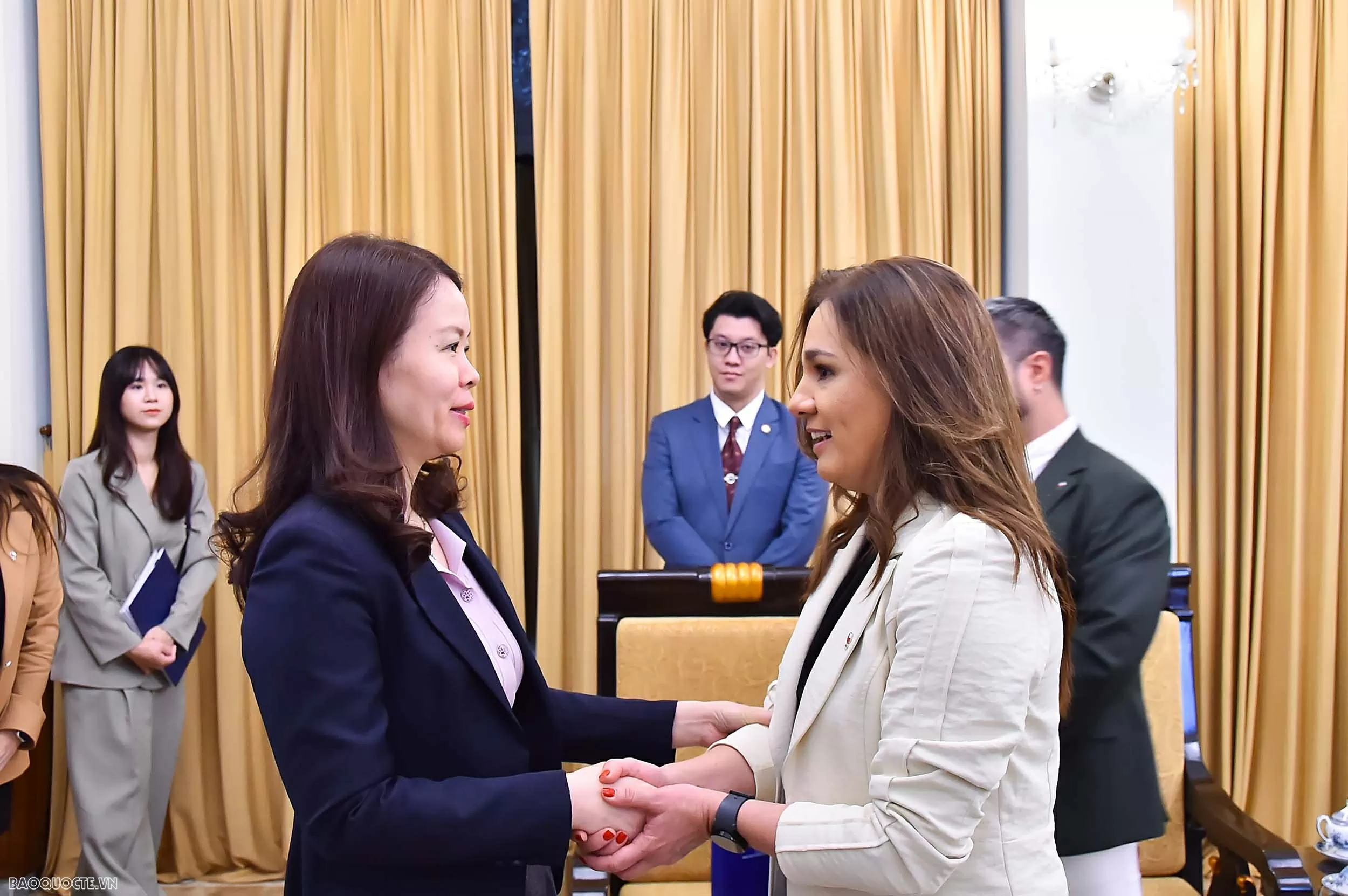 Thứ trưởng Bộ Ngoại giao Nguyễn Minh Hằng tiếp Thứ trưởng Ngoại giao Chile