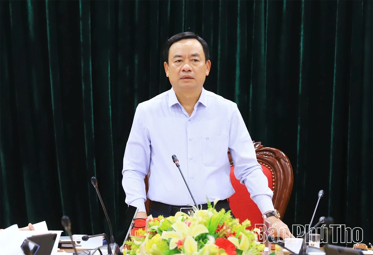 İl Halk Komitesi Başkan Yardımcısı Quach Tat Liem, Hoa Binh - Moc Chau Otoyolu projesinin hızlandırılması konusunu görüşmek üzere bir toplantı gerçekleştirdi.