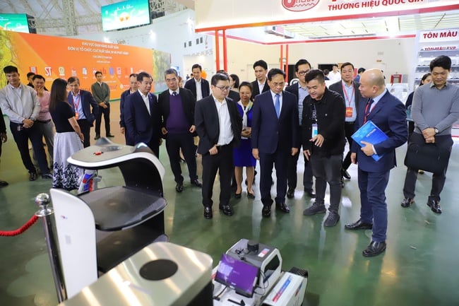 รองนายกรัฐมนตรี บุย แทงห์ เซิน ตรวจสอบการเตรียมการจัดงาน Autumn Fair ปี 2025 - ภาพที่ 4