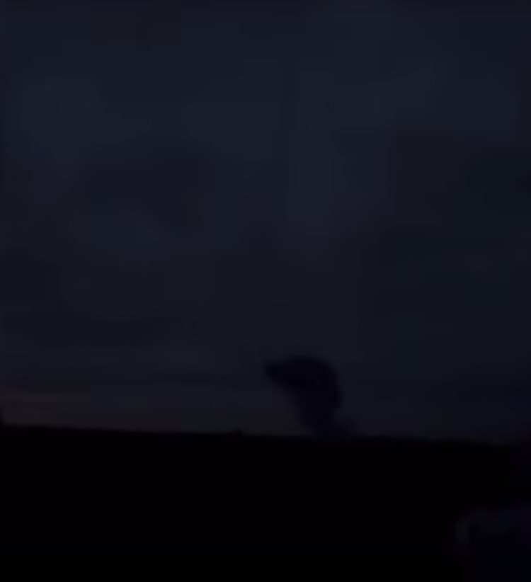 9-7762.png