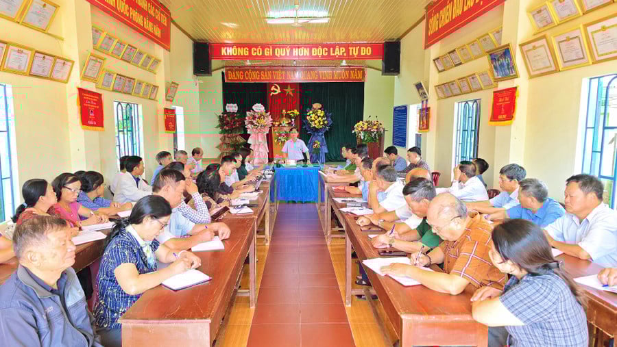 quang-canh-buoi-lam-viec-1.jpg