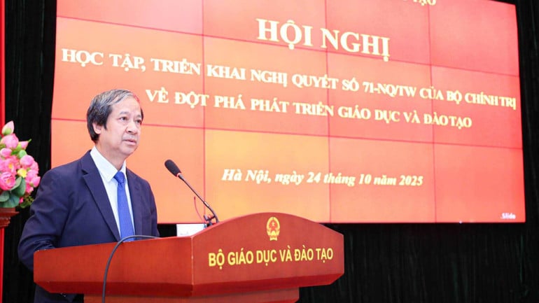 Bộ trưởng Giáo dục và Đào tạo Nguyễn Kim Sơn phát biểu tại hội nghị.
