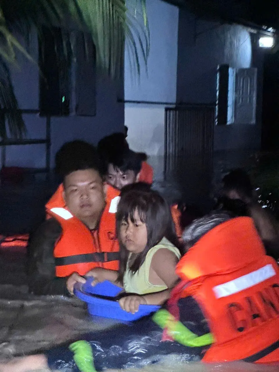 mưa 1.jpg