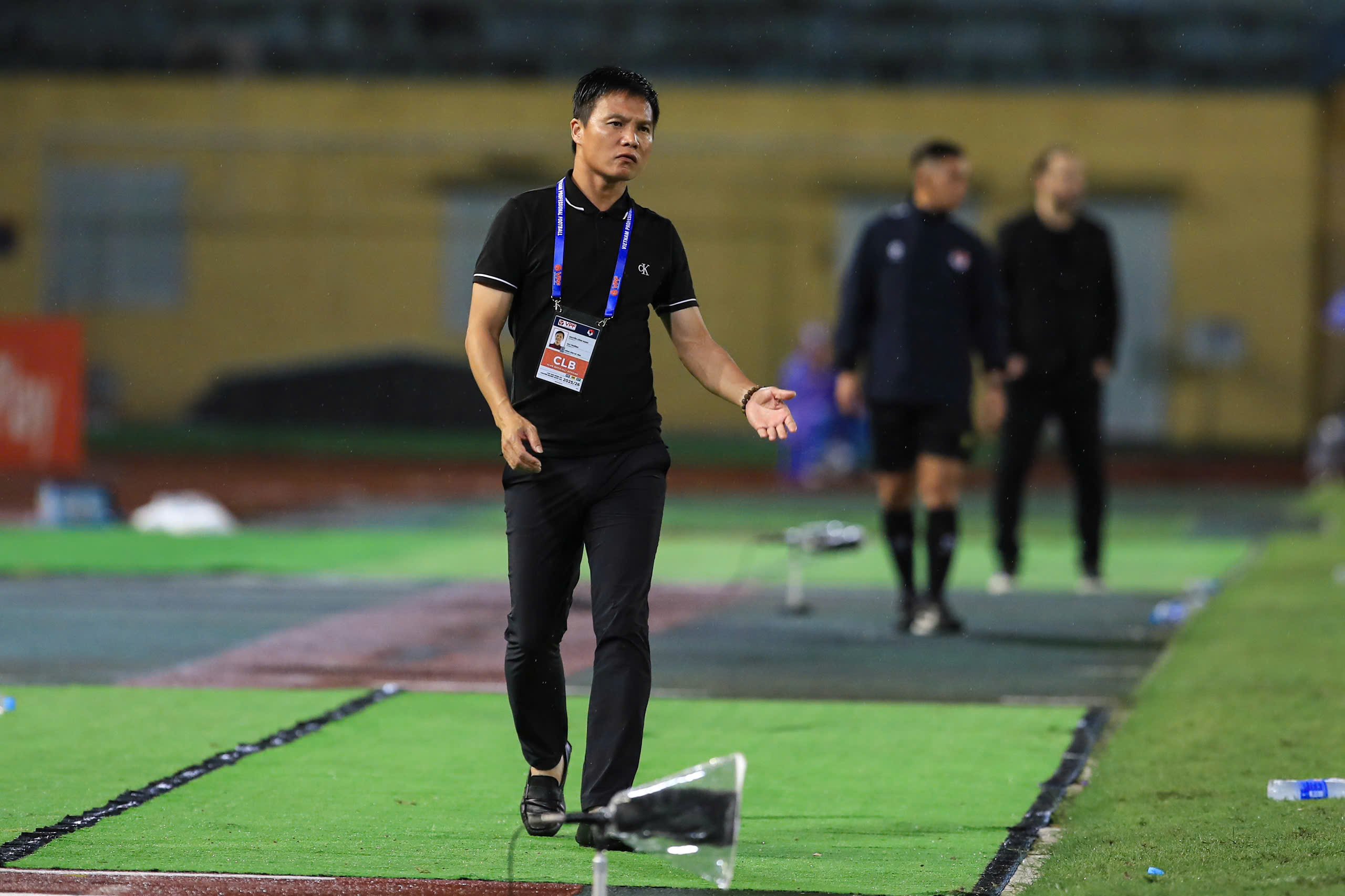 'Cối xay' V-League khắc nghiệt, càng giúp HLV nội lên tay?- Ảnh 3.