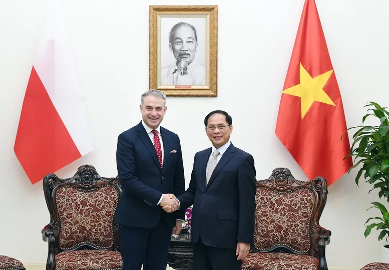 Việt Nam mong muốn tăng cường quan hệ hợp tác nhiều mặt với Ba Lan - Ảnh 1.