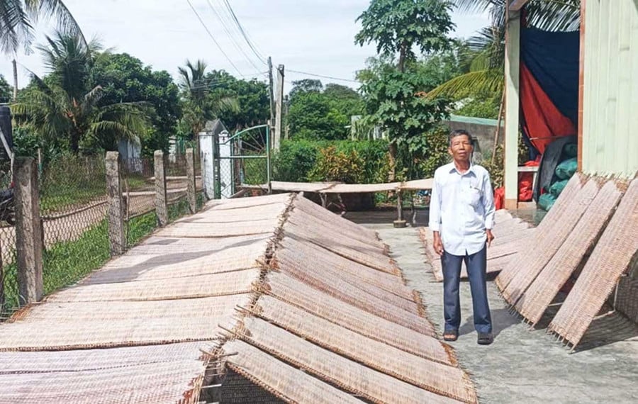 ការធ្វើនំបញ្ចុកលេខ ៨ គឺជាជីវភាពរស់នៅប្រកបដោយនិរន្តរភាពនៅ Phu My Nam ដែលជួយគ្រួសារជាច្រើនមានស្ថេរភាពជីវភាពរស់នៅ។