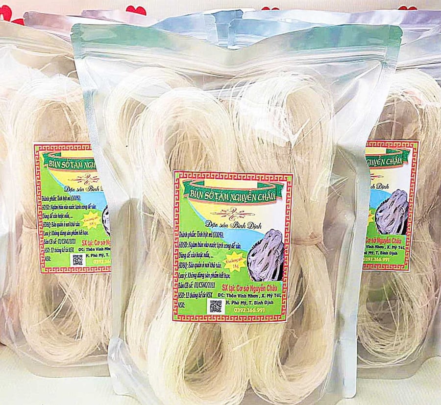 ដំឡូងមីពីស្រុកកំណើត ប្រជាជន Phu My Nam បានបង្កើតម៉ាកគុយទាវ លេខ៨ ដែលជាផលិតផល OCOP លំដាប់ផ្កាយ៣ ប្រកបដោយមោទនភាព។