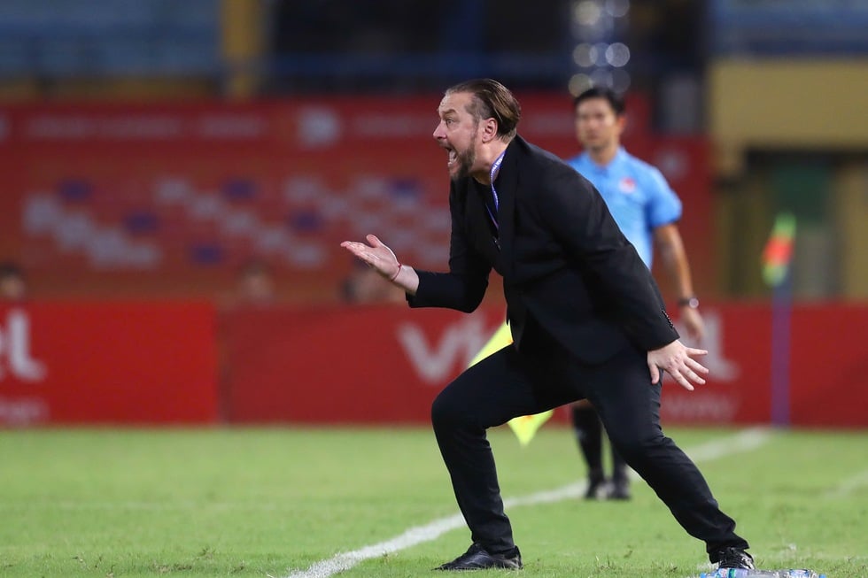 Aktueller HAGL-Spielplan: Vu Tien Thanh trifft auf Trainer Popov, extrem heiß in Pleiku - Foto 1. Lịch thi đấu HAGL mới nhất: Ông Vũ Tiến Thành chạm trán HLV Popov, cực nóng ở Pleiku
- Ảnh 1.