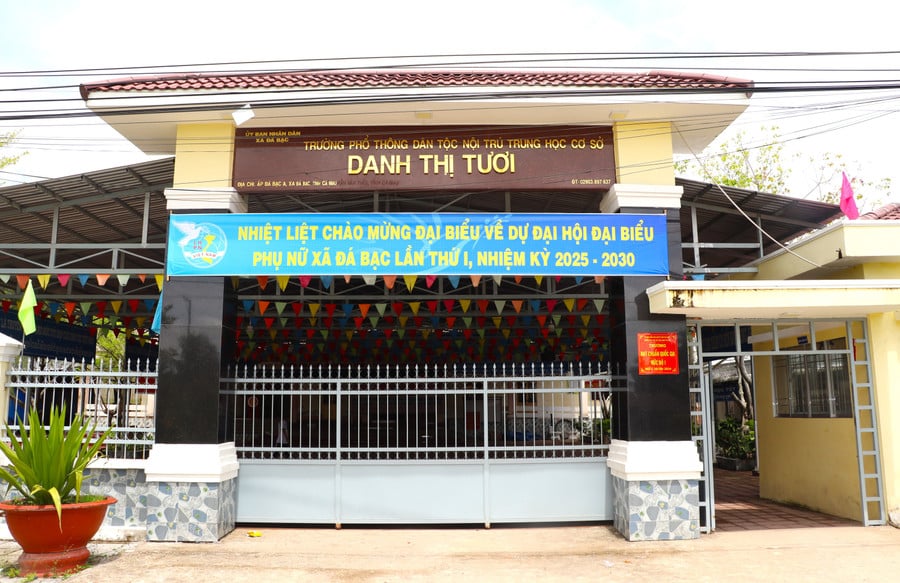 truong-dan-toc-9.jpg