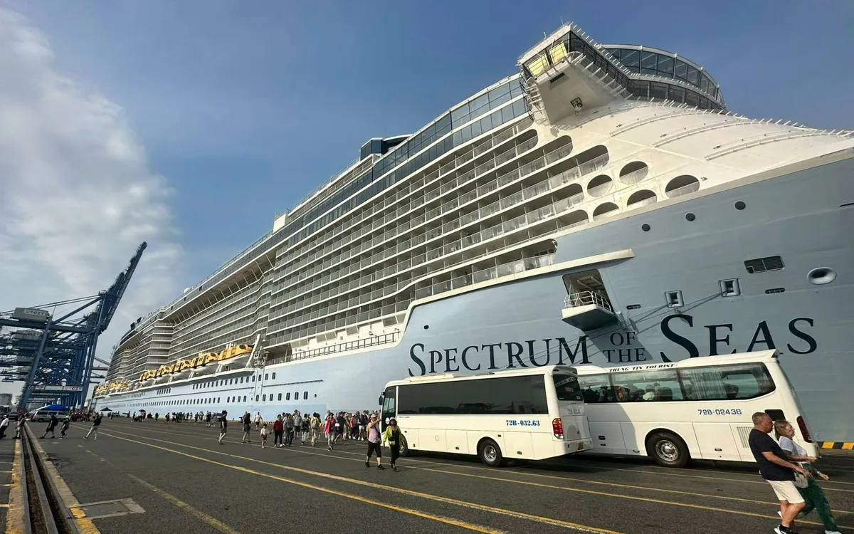 Ausländische Kreuzfahrtschiffe legen im Hafen von Cai Mep – Thi Vai an. Foto: Dokument.