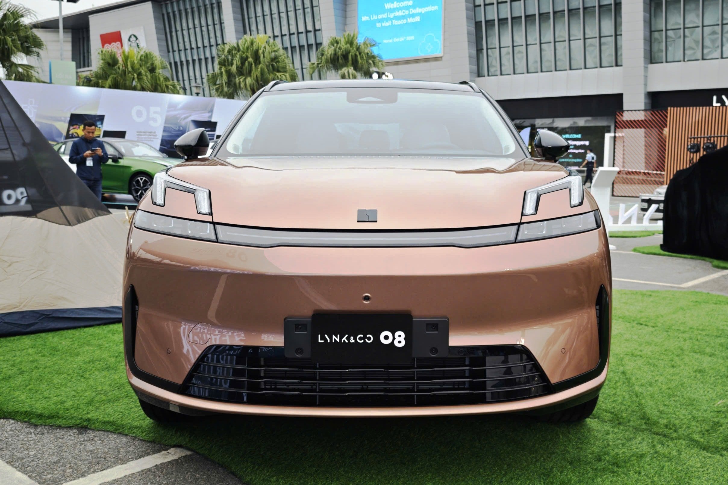 Lynk & Co 08 anh 2