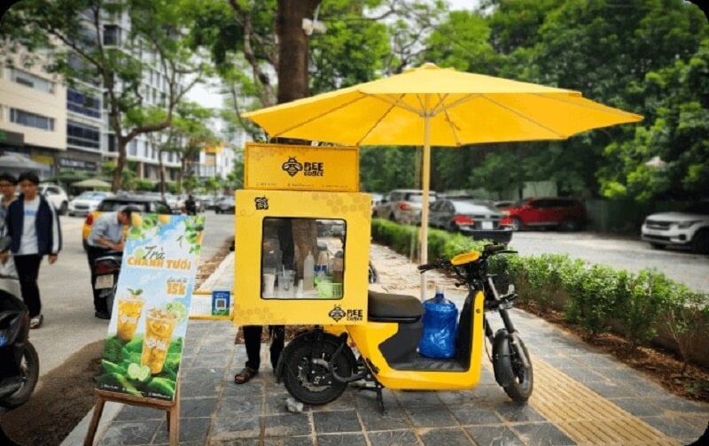 Xe máy điện Selex Camel 1 vượt đường ngập như