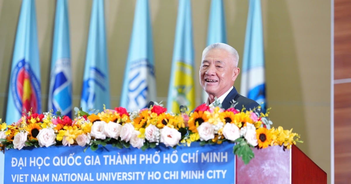 Tiến sĩ có 700 bằng sáng chế chia sẻ ‘công thức thành công’ trong lễ khai khóa