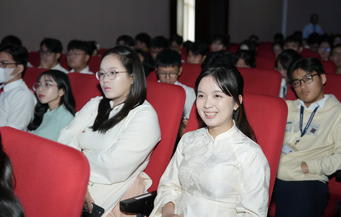 Lãnh đạo ĐHQG TP HCM gợi ý 3 chữ “dám” tại lễ khai khoá - Ảnh 2.