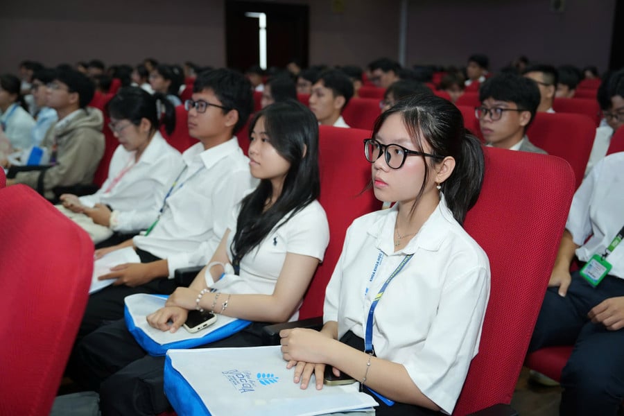 sinh-vien.jpg