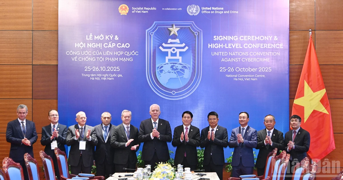 [Ảnh] Chủ tịch nước Lương Cường tiếp Trưởng đoàn các nước dự Lễ mở ký Công ước Hà Nội