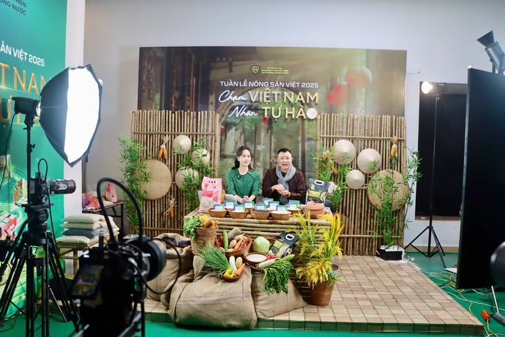 livestream - Ảnh 1.