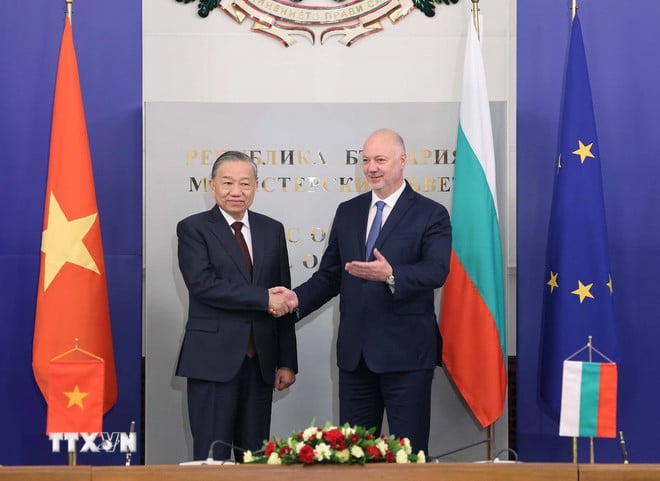 ttxvn-tong-bi-thu-to-lam-bulgaria-1-4190.jpg