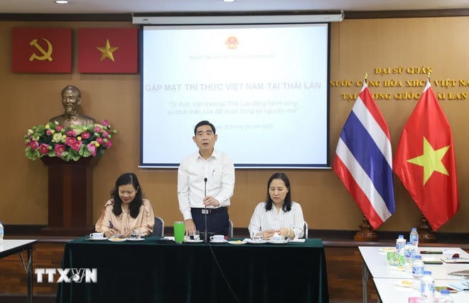 ttxvn-gop-y-du-thao-van-kien-dai-hoi-14-3.jpg