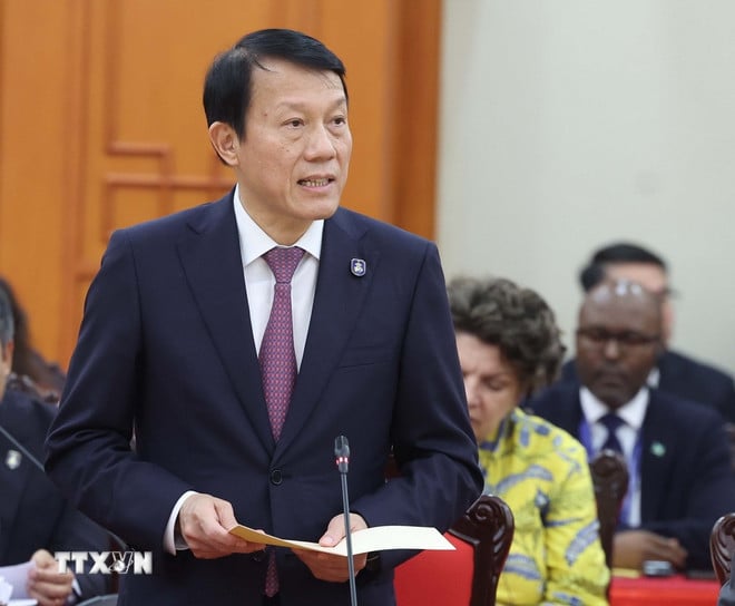 ttxvn-tong-bi-thu-to-lam-tiep-truong-doan-cac-nuoc-tham-du-le-mo-ky-cong-uoc-ha-noi-10.jpg