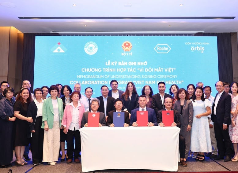 Diyabetik retinopati körlüğün önde gelen nedenlerinden biridir - Fotoğraf 1. Bệnh võng mạc đái tháo đường là một trong những nguyên nhân hàng đầu gây mù lòa- Ảnh 1.