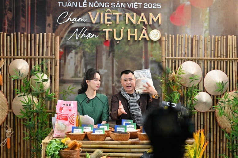 'Chốt đơn' gần 6 tấn gạo sau 2 giờ livestream tại Tuần lễ Nông sản Việt 2025- Ảnh 1.