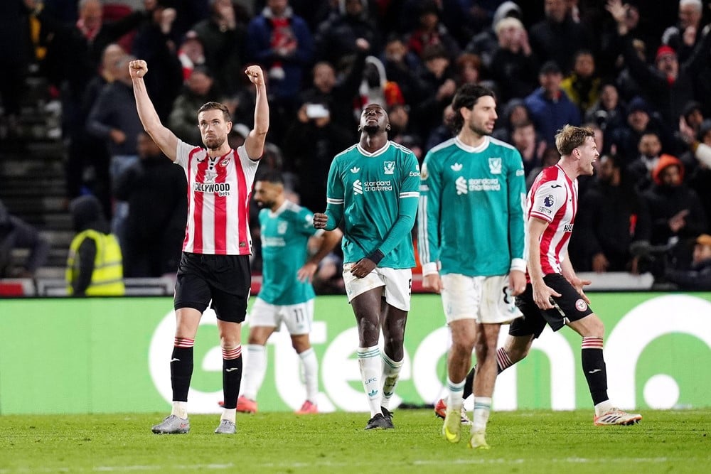 Liverpool "rơi tự do", Arne slot chì chiết học trò 2 Liverpool a perdu son quatrième match consécutif en Premier League