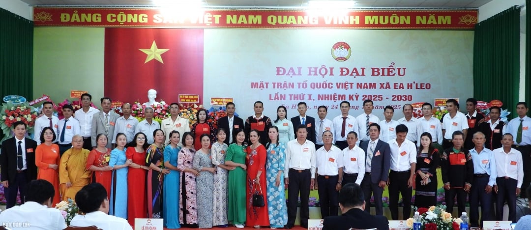 Miembro del Comité del Frente Patriótico de Vietnam de la comuna de Ea H'leo, período I, 2025-2030. Foto: Truong Ngu