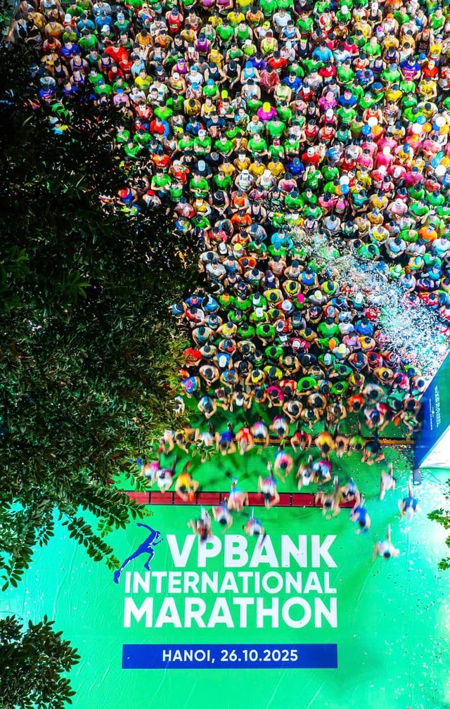 VPBank Hanoi International Marathon 2025: ແຂ່ງຂັນເພື່ອແຜ່ນ້ຳໃຈສຸຂະພາບແຂງແຮງ ແລະ ການດຳລົງຊີວິດທີ່ມີຄວາມຜາສຸກ - ຮູບທີ 1. VPBank Hanoi International Marathon 2025: Giải chạy lan tỏa tinh thần sống khỏe, sống thịnh vượng- Ảnh 1.