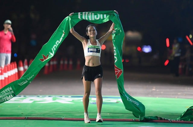 VPBank Hanoi International Marathon 2025: ແຂ່ງຂັນເພື່ອເຜີຍແຜ່ຈິດໃຈຂອງການດຳລົງຊີວິດທີ່ມີສຸຂະພາບເຂັ້ມແຂງ - ຮູບທີ 4. VPBank Hanoi International Marathon 2025: Giải chạy lan tỏa tinh thần sống khỏe, sống thịnh vượng- Ảnh 4.