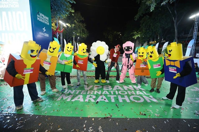 VPBank Hanoi International Marathon 2025: ແຂ່ງຂັນເພື່ອແຜ່ນ້ຳໃຈສຸຂະພາບແຂງແຮງ ແລະ ການດຳລົງຊີວິດທີ່ຈະເລີນຮຸ່ງເຮືອງ - ຮູບທີ 7. VPBank Hanoi International Marathon 2025: Giải chạy lan tỏa tinh thần sống khỏe, sống thịnh vượng- Ảnh 7.