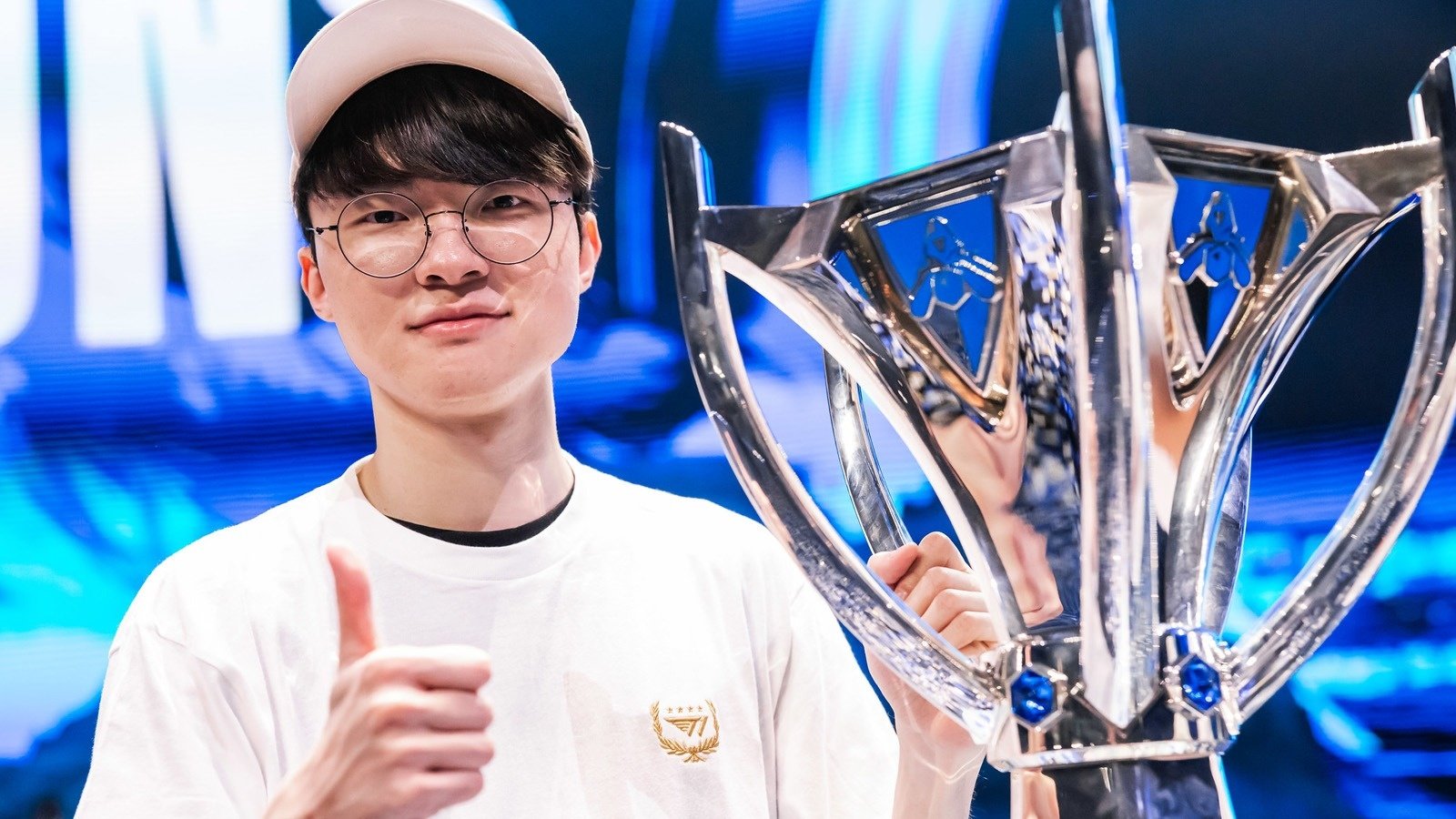 T1 Faker di tiep anh 2