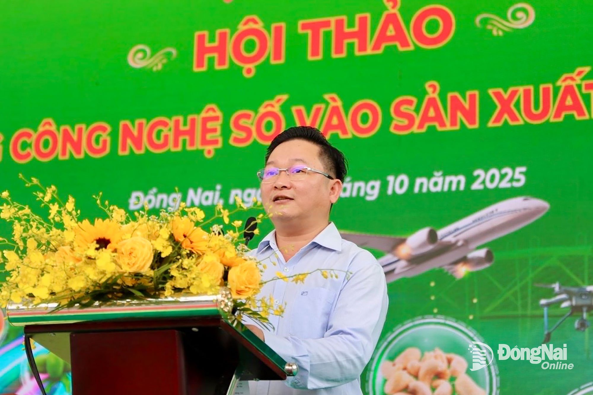 Ông Nguyễn Hữu Nguyên, Tỉnh ủy viên, Phó Chủ tịch Ủy ban MTTQ Việt Nam tỉnh, Chủ tịch Hội Nông dân tỉnh Đồng Nai phát biểu tại hội thảo. Ảnh: B.Nguyên