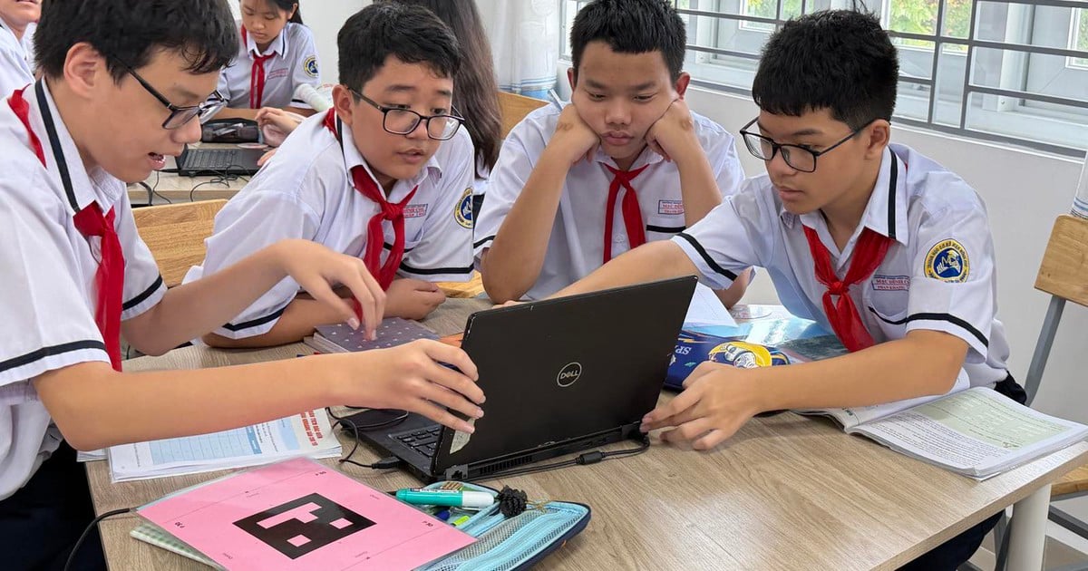 Le 26 octobre, le Département de l'éducation et de la formation de Ho Chi Minh-Ville a fourni des orientations sur l'évaluation des élèves du collège et du lycée avec des réglementations sur le temps, la forme d'organisation et le contenu r
