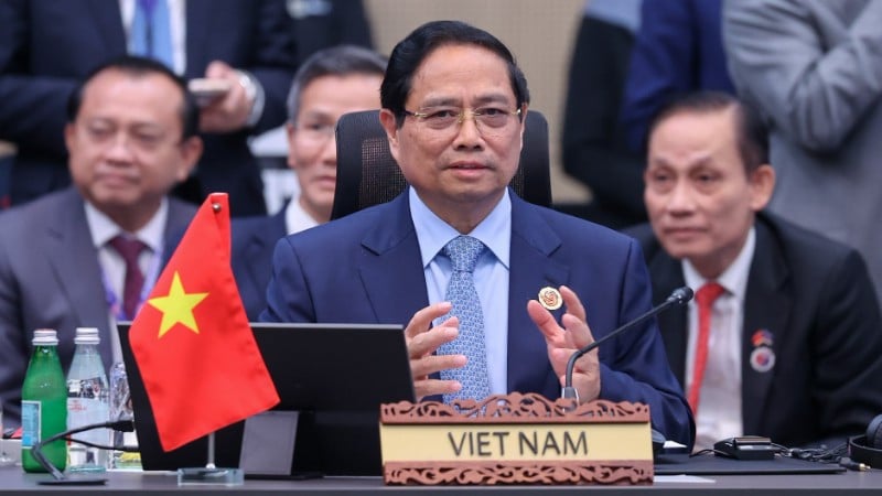 ファム・ミン・チン首相が第13回ASEAN・米国首脳会議で演説する。(写真:ニャット・バック/VGP)