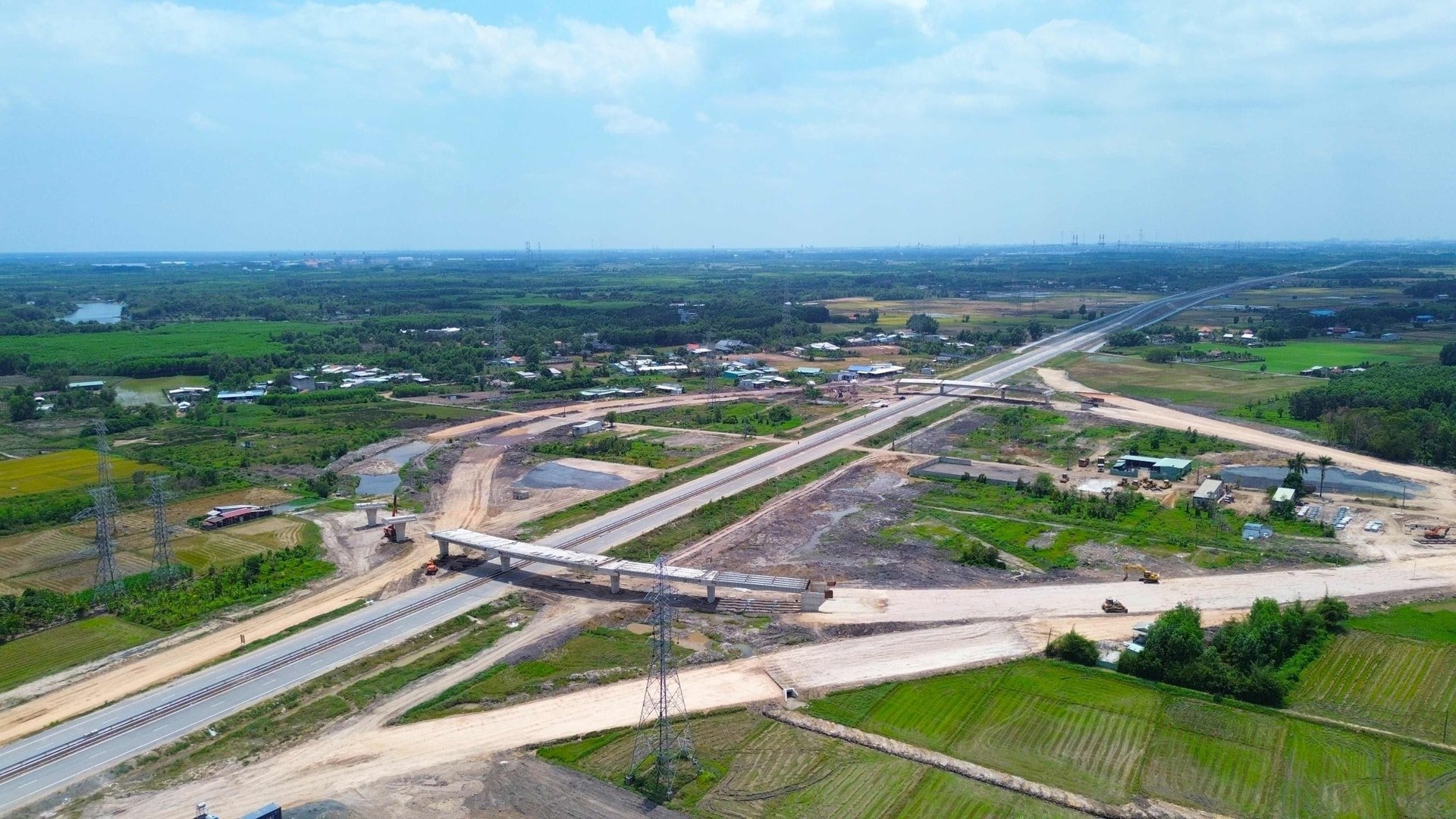 Zona de intersecție dintre autostrada Ben Luc - Long Thanh și șoseaua de centură 3 a orașului Ho Chi Minh din Nhon Trach.