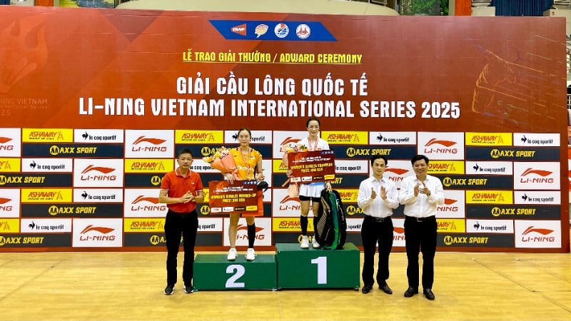 O Comitê Organizador concedeu a Medalha de Ouro à atleta Vu Thi Trang (Vietnã) e a Medalha de Prata à atleta OO Shan Zi (Malásia) na prova de simples feminino.